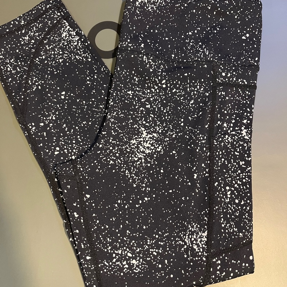 ZYIA Black Reflective Pocket Light n Tight Hi-Rise Leggings – Size 12